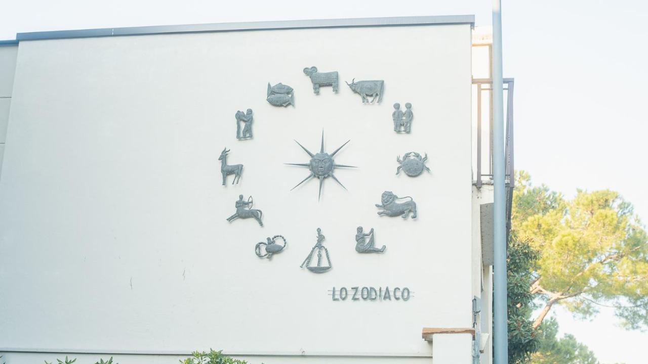 The Zodiac Apartment - Italian Homing ซีร์มิโอเน ภายนอก รูปภาพ